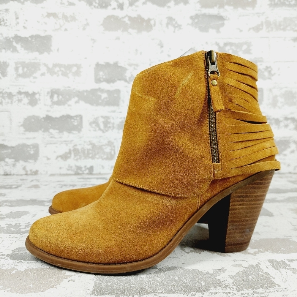 Jessica Simpson Cerrina Tan Side Zip Block Heel Ankle Booties H149